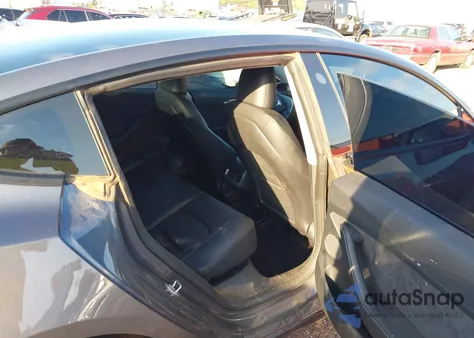 2023 Tesla Model 3 Performance Dual Motor All-Wheel Drive z USA, uszkodzony, nr VIN 5YJ3E1EC2PF491559